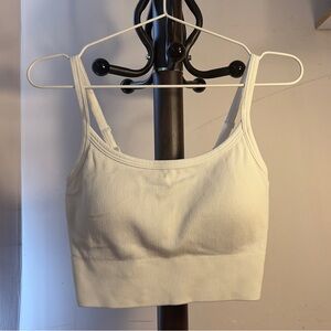 uniqlo white ribbed top/sports bra
